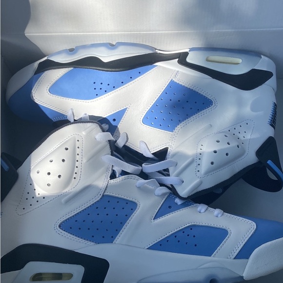 UNC jordan 6s